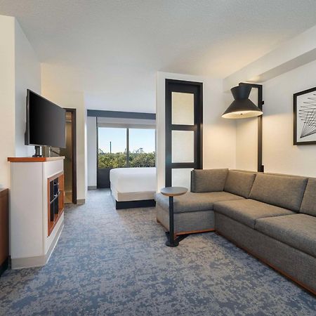 Hyatt Place Tampa Busch Gardens Екстериор снимка