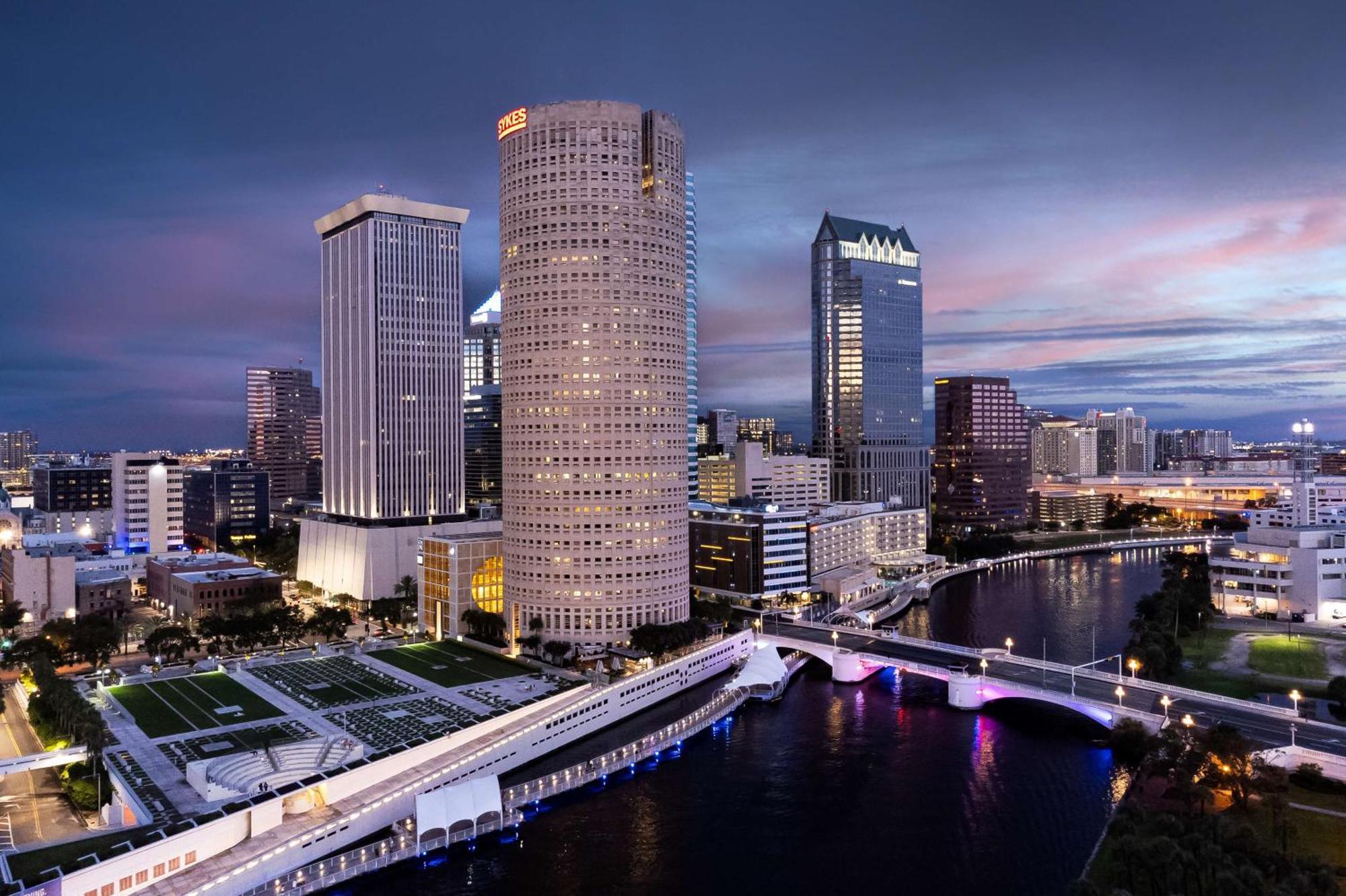 Hyatt Place Tampa Busch Gardens Екстериор снимка