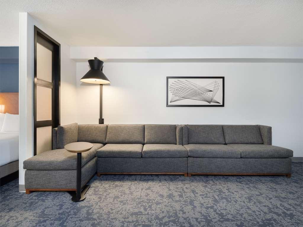Hyatt Place Tampa Busch Gardens Стая снимка