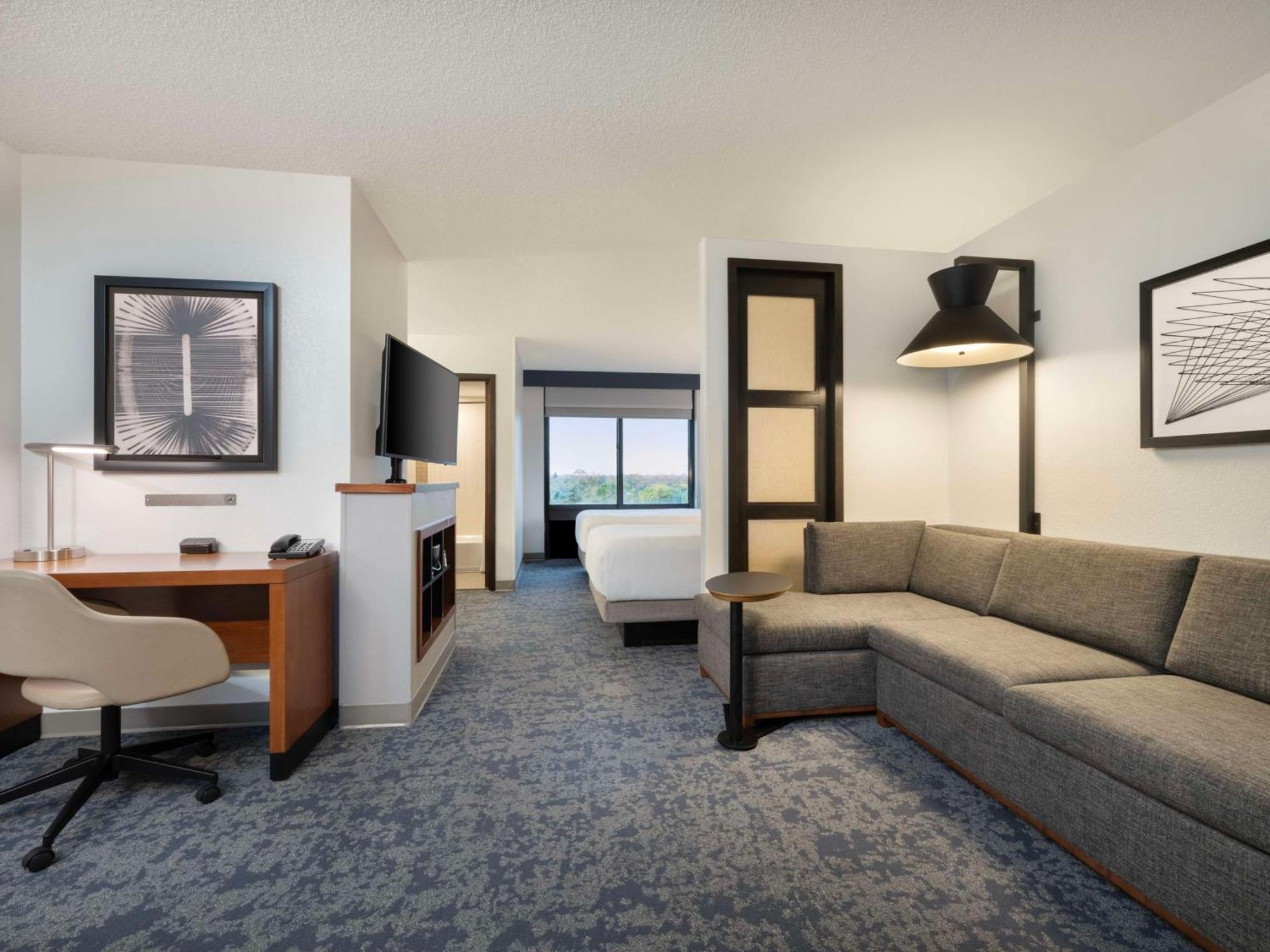 Hyatt Place Tampa Busch Gardens Екстериор снимка