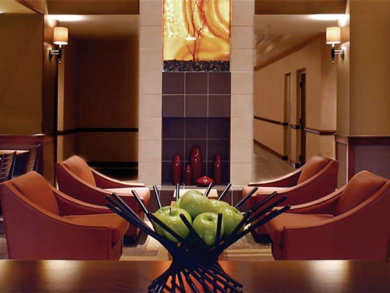 Hyatt Place Tampa Busch Gardens Екстериор снимка