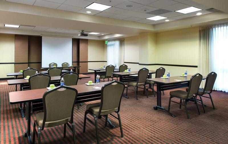 Hyatt Place Tampa Busch Gardens Екстериор снимка