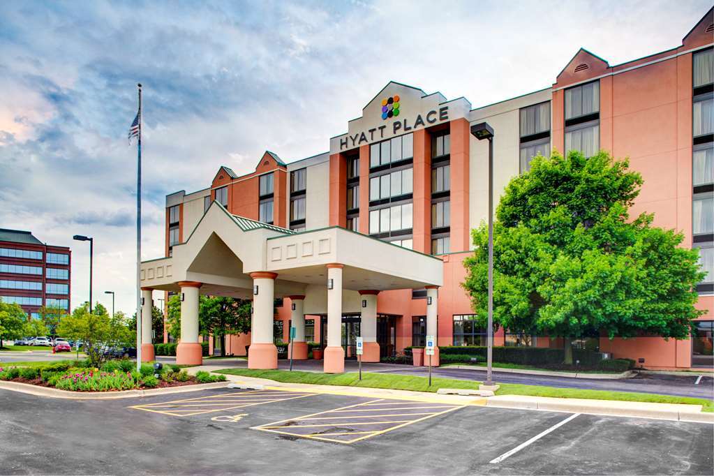 Hyatt Place Tampa Busch Gardens Екстериор снимка