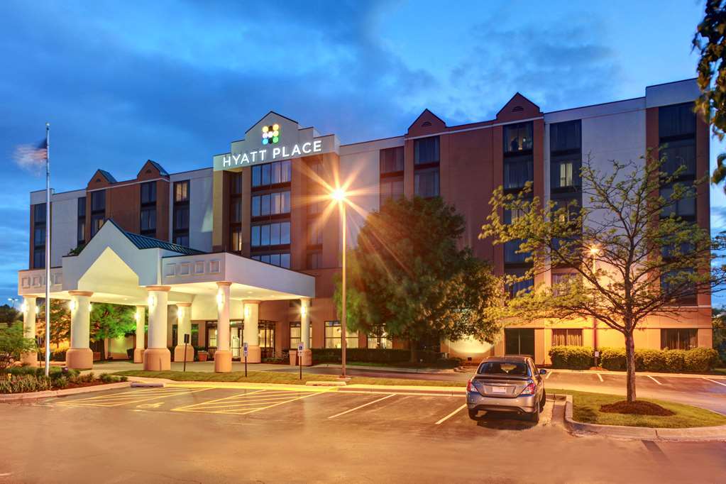 Hyatt Place Tampa Busch Gardens Екстериор снимка