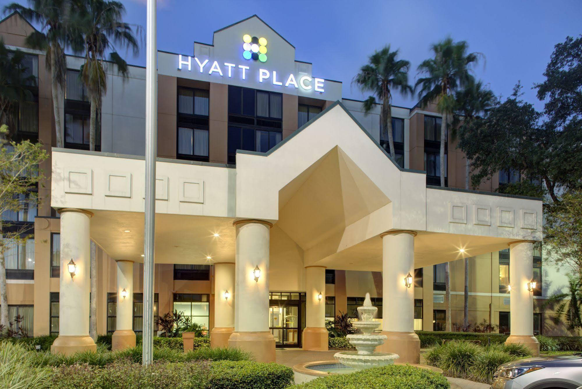 Hyatt Place Tampa Busch Gardens Екстериор снимка